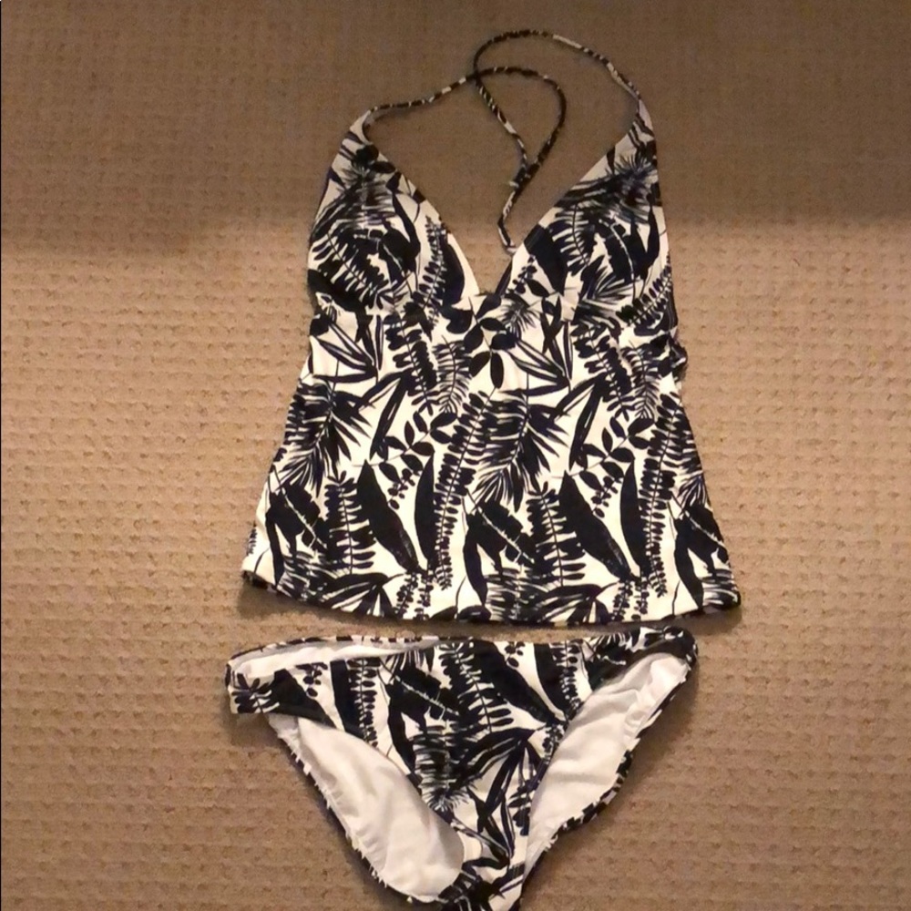 NWT black floral tankini